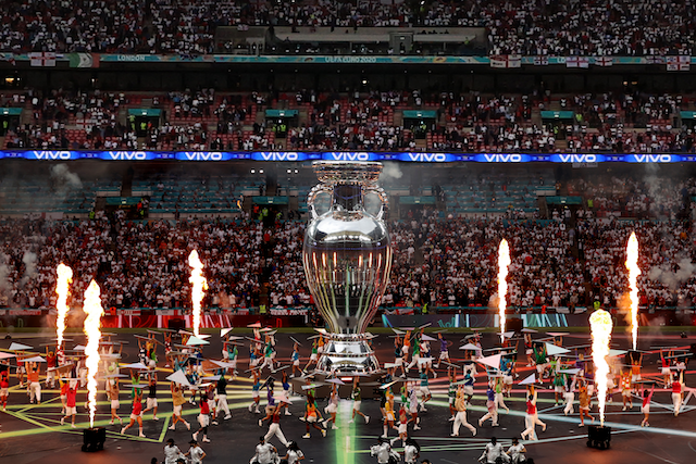  “Tiệc công nghệ” tại lễ bế mạc UEFA EURO 2020 - Ảnh 2.