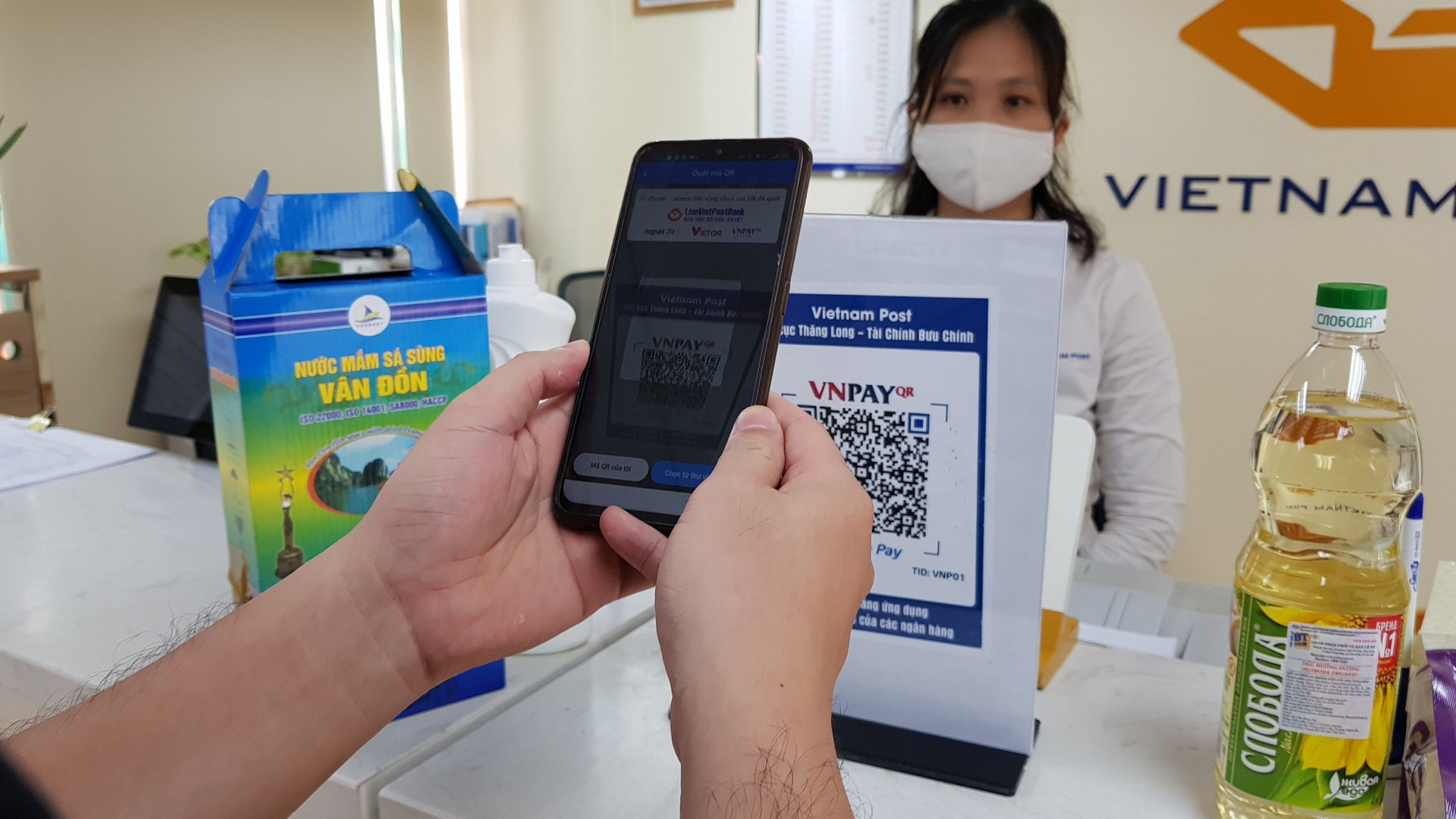 Bưu điện tăng 3 lần hàng hoá cho Hà Nội, VNPT hỗ trợ khách hàng 24/7 - Ảnh 3.