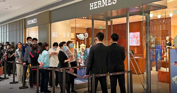 Chi cả trăm triệu VNĐ cũng chưa đủ điều kiện để mua túi Hermès: Giới nhà giàu Trung Quốc bất mãn vì bị các thương hiệu xa xỉ coi như "cỗ máy in tiền"