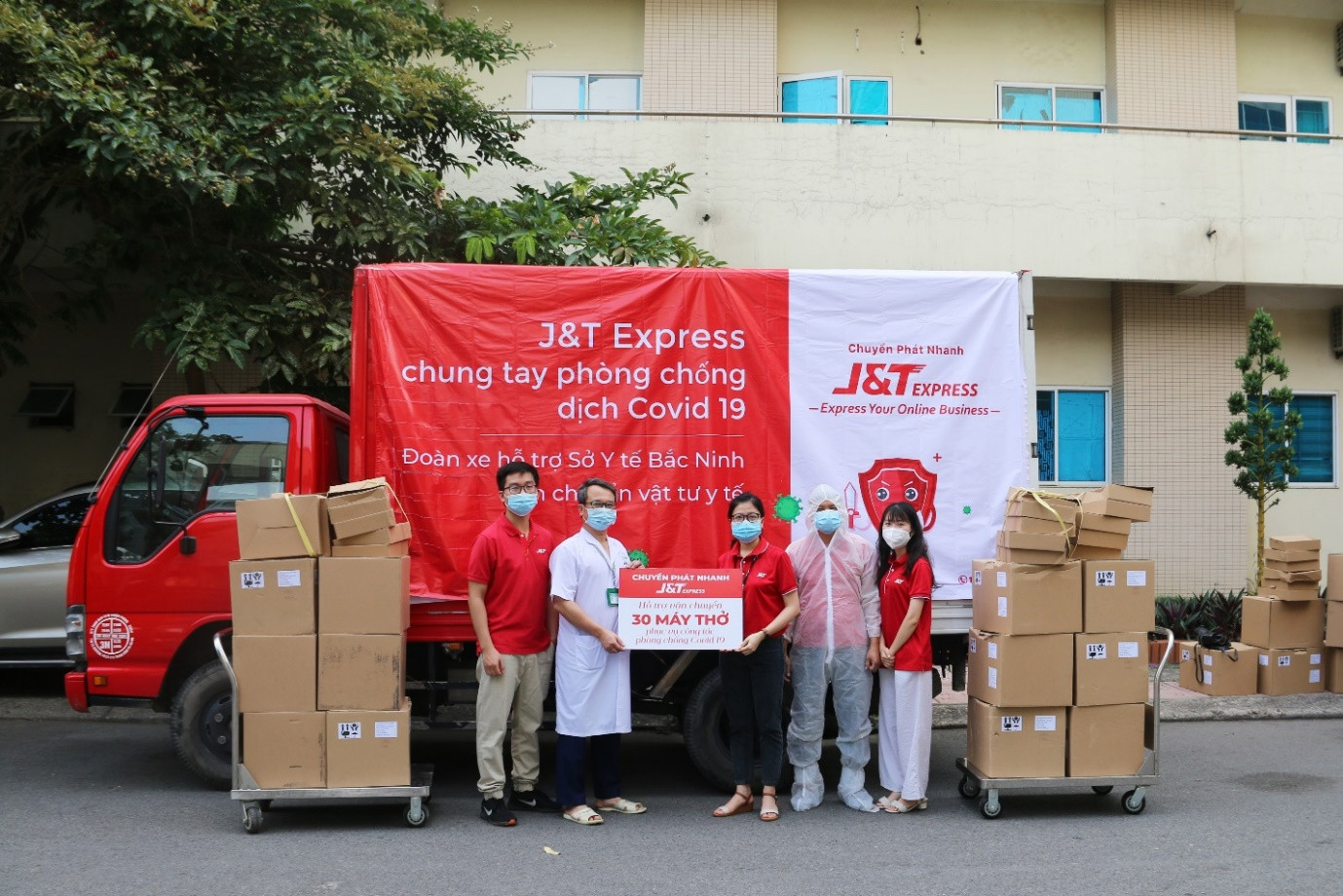 J&T Express xây dựng quỹ hỗ trợ người lao động gặp khó khăn do Covid-19 - Ảnh 1.