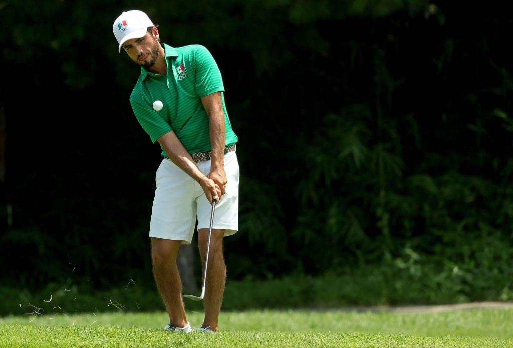 2 kỹ năng cơ bản trong cú swing của Abraham Ancer - Ảnh 2.