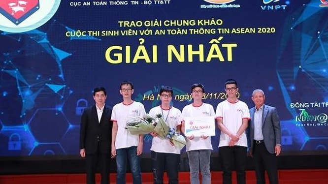 Lễ trao giải cuộc thi sinh viên với ATTT-A sean năm 2020. Ảnh Mic