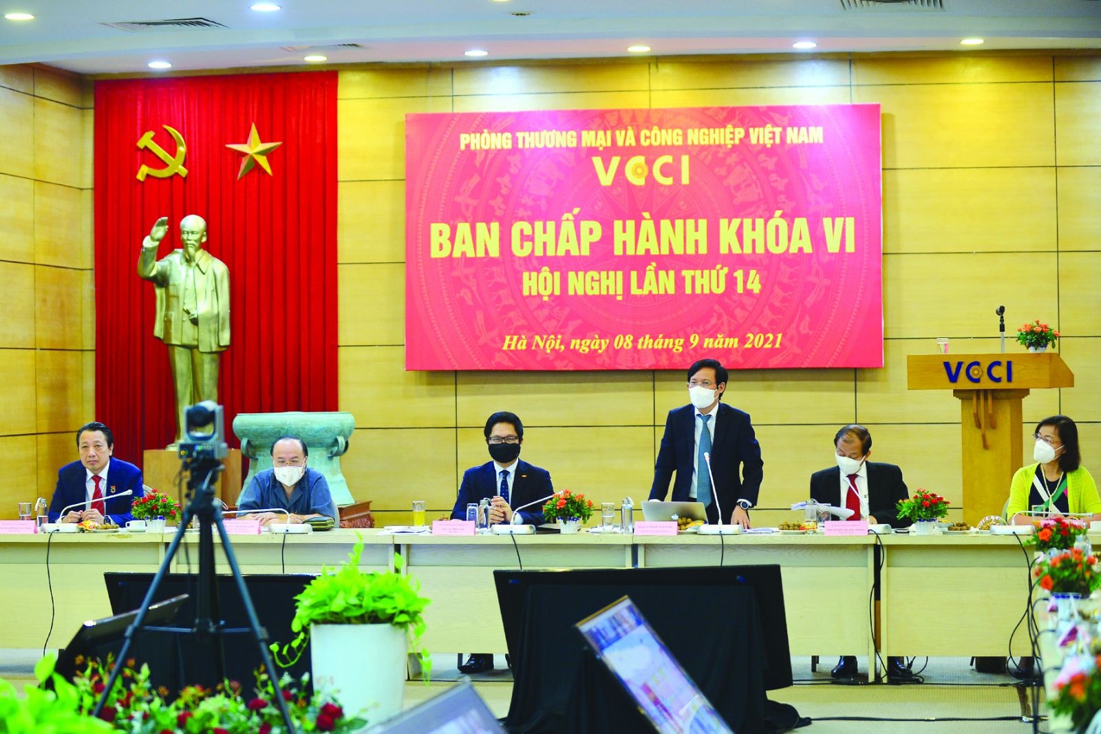 Chủ tịch VCCI Phạm Tấn Công: “Hỗ trợ, đồng hành cùng cộng đồng doanh nghiệp vượt qua COVID-19 lúc này là nhiệm vụ cấp bách mà VCCI cần dốc toàn lực để thực hiện”