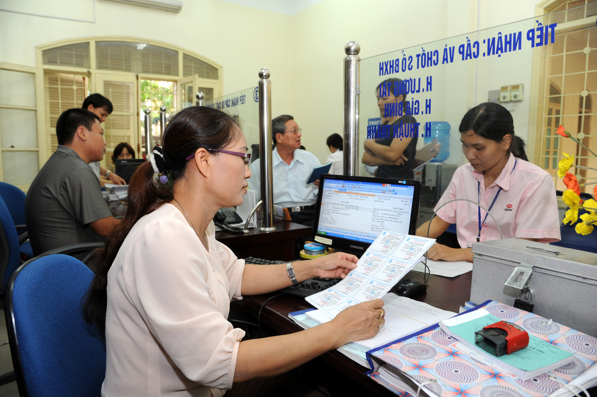 Bảo hiểm xã hội Việt Nam đẩy mạnh ứng dụng CNTT trong cải cách hành chính - Ảnh 2.