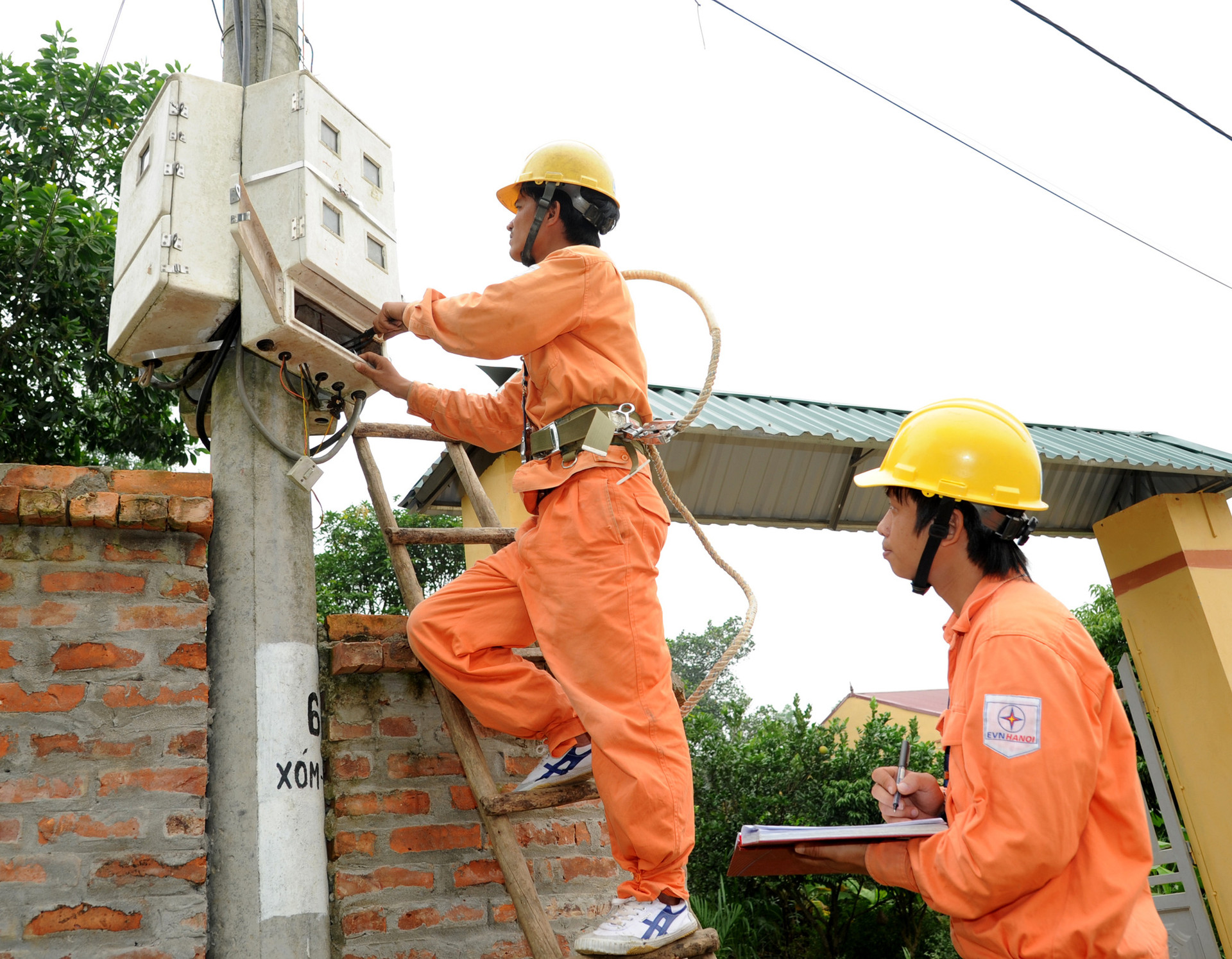 Tập đoàn Điện lực Việt Nam phấn đấu trở thành doanh nghiệp số vào năm 2025 - Ảnh 2.