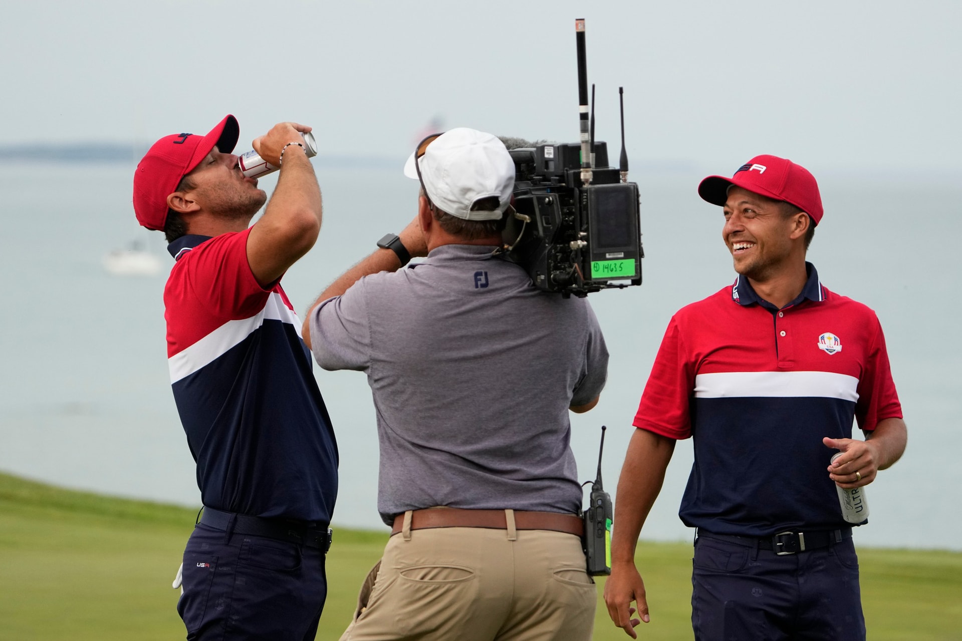 Những khoảnh khắc ăn mừng khó quên của tuyển Mỹ tại Ryder Cup - Ảnh 5.