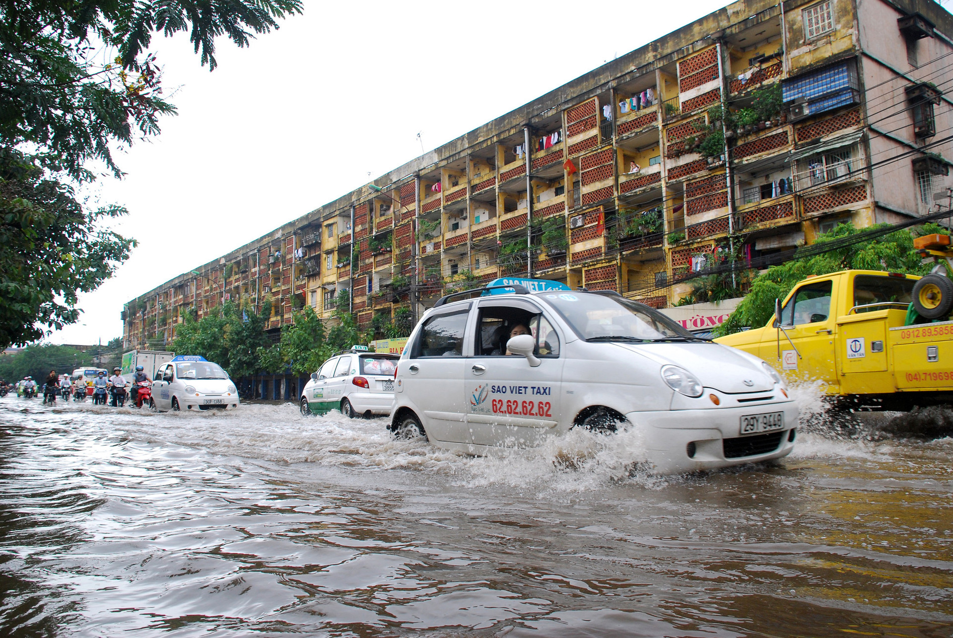 Chuyển giao công nghệ ứng dụng cảnh báo ngập lụt cho khu vực nội thành Hà Nội - Ảnh 1.