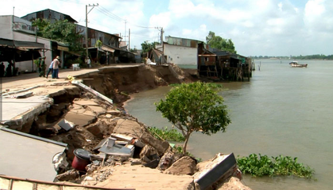 Tăng cường các giải pháp ứng phó với mưa lũ và sạt lở đất ở Đồng bằng sông Cửu Long - Ảnh 1.