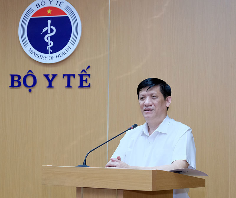 Bộ trưởng Nguyễn Mạnh Hùng: 'Ứng dụng công nghệ phòng chống dịch không thể nửa vời' - Ảnh 1.