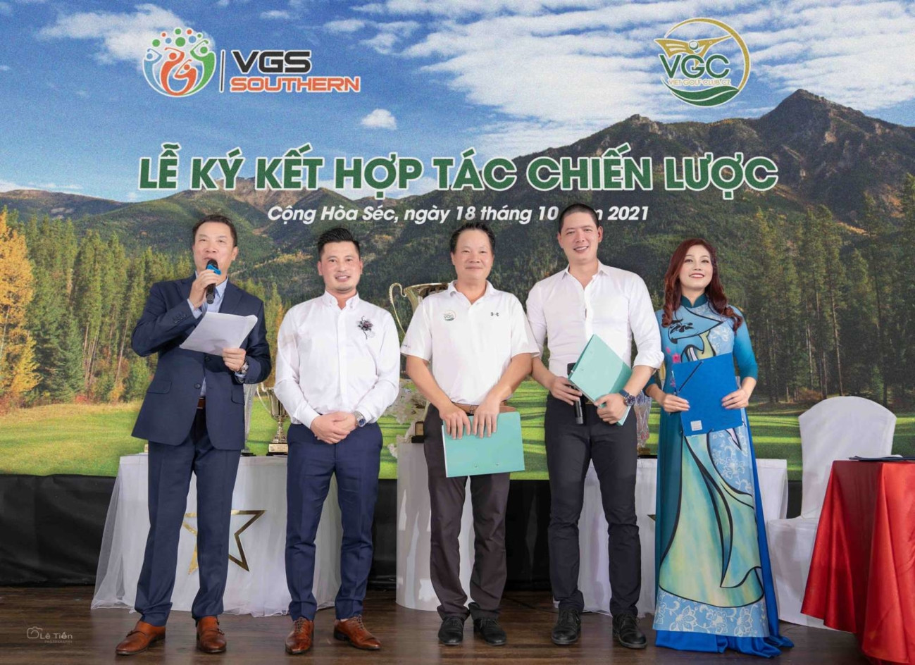 VGS Southern ký kết hợp tác với Viet Golf Club tại Cộng Hòa Séc - Ảnh 1.