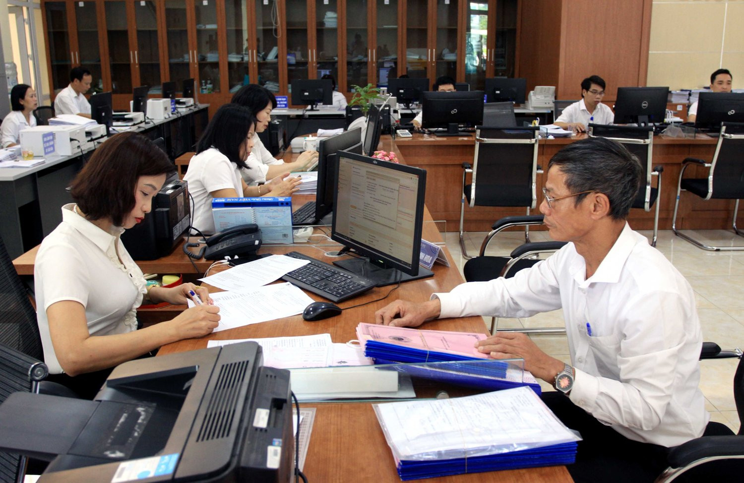 Tỉnh Thái Bình cải cách hành chính để thu hút đầu tư - Ảnh 1.