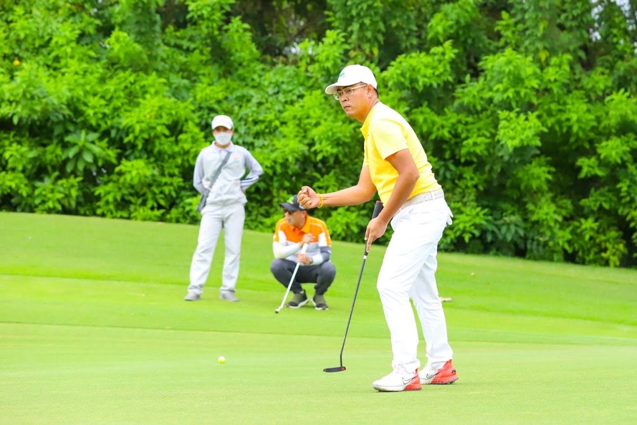Golfer Ngô Ngọc Minh giành cúp luân lưu tại buổi Outing CLB Golf G75 - Ảnh 8.
