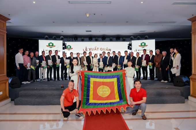 Lễ xuất quân Câu lạc bộ Golf Họ Dương Việt Nam tranh tài Giải Vô địch các Câu lạc bộ dòng họ 2021 - Ảnh 1.
