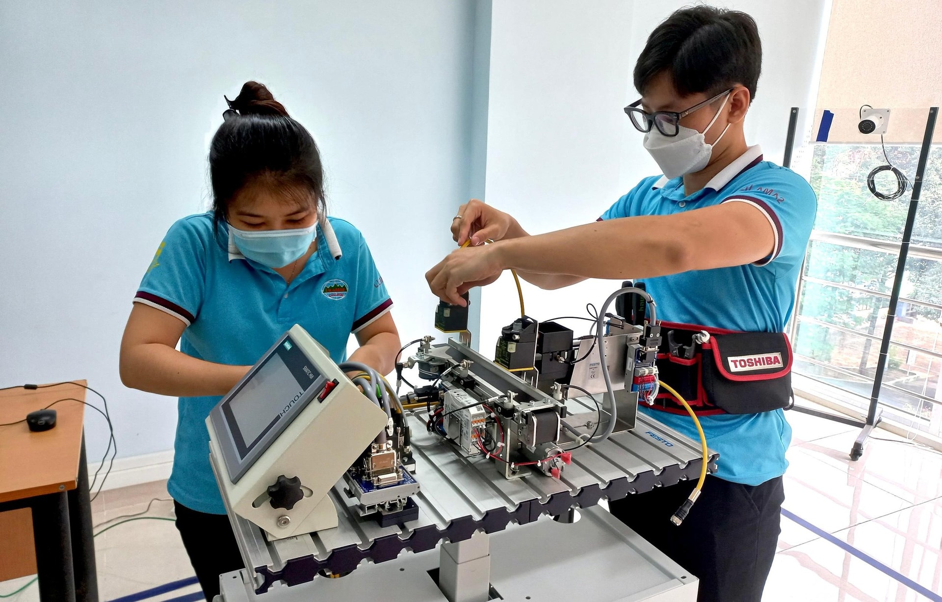 Công nghiệp 4.0 là nghề gì mà doanh nghiệp sẵn sàng tuyển dụng ngay?  - ảnh 1