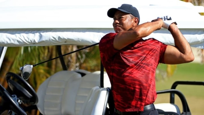 Nghỉ thi đấu, Tiger Woods vẫn là vđv thể thao được 