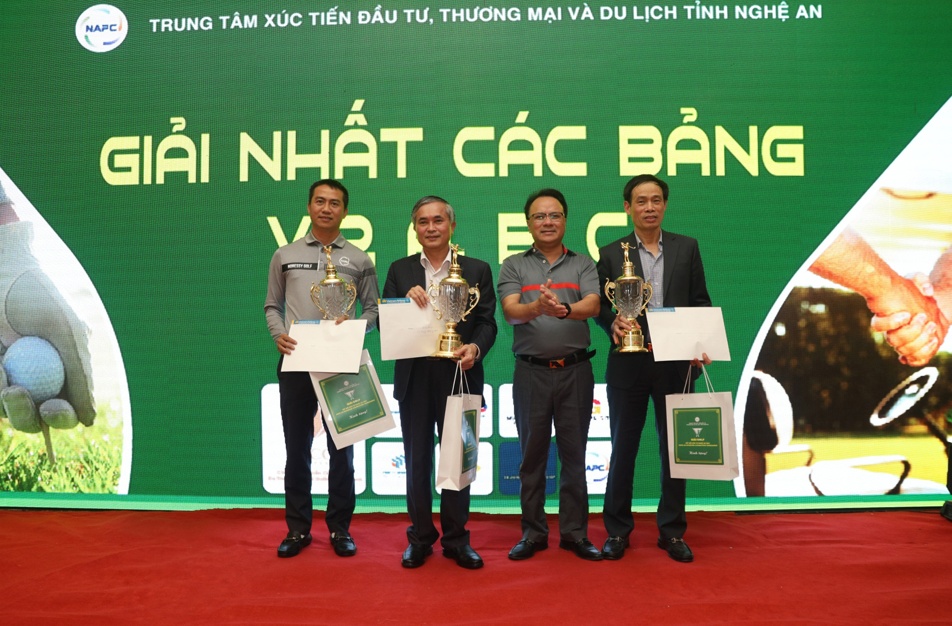 Golfer Nguyễn Trung Đức vô địch giải golf Nghệ An kết nối đầu tư 2021 - Ảnh 4.