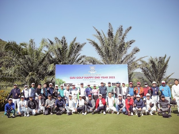 Giải golf Happy End Year 2021 thành công rực rỡ trên sân golf Yên Dũng - Ảnh 1.