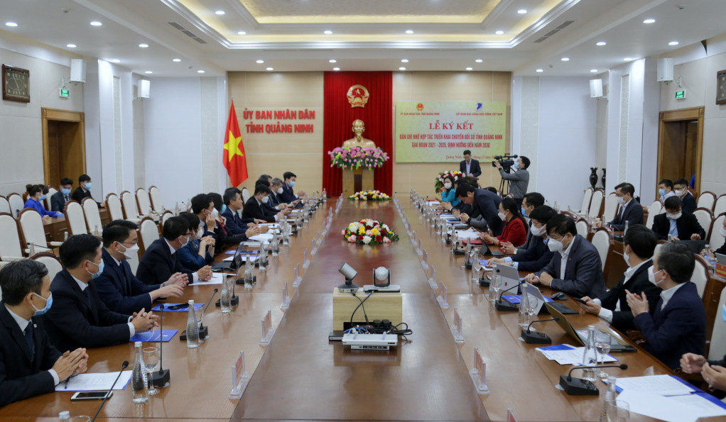 Tỉnh Quảng Ninh và VNPT đẩy mạnh hợp tác triển khai chuyển đổi số - Ảnh 1.