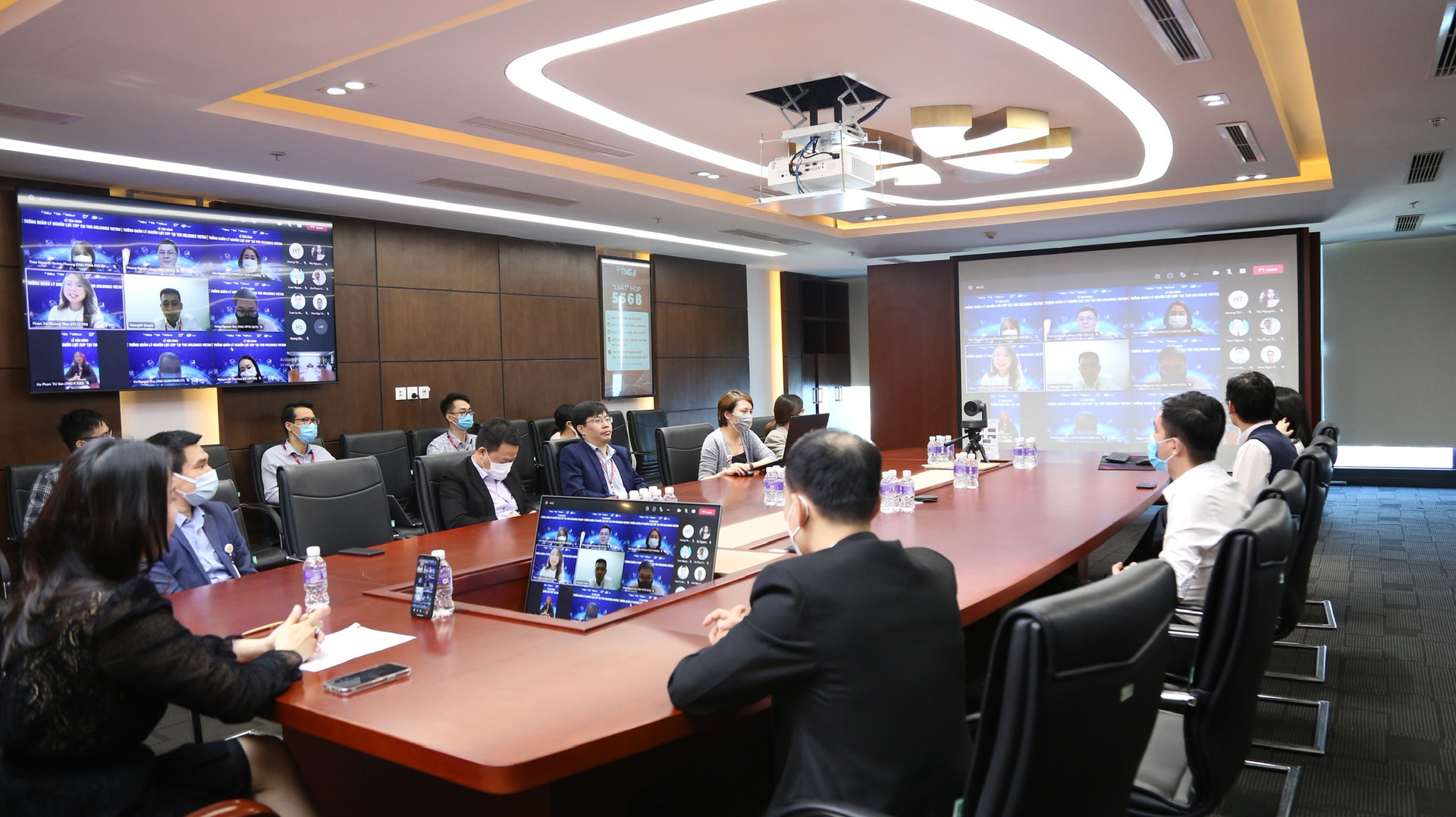 Hợp tác FPT IS, TNR Holdings Vietnam muốn trở thành DN bất động sản tiên phong về CĐS  - Ảnh 1.