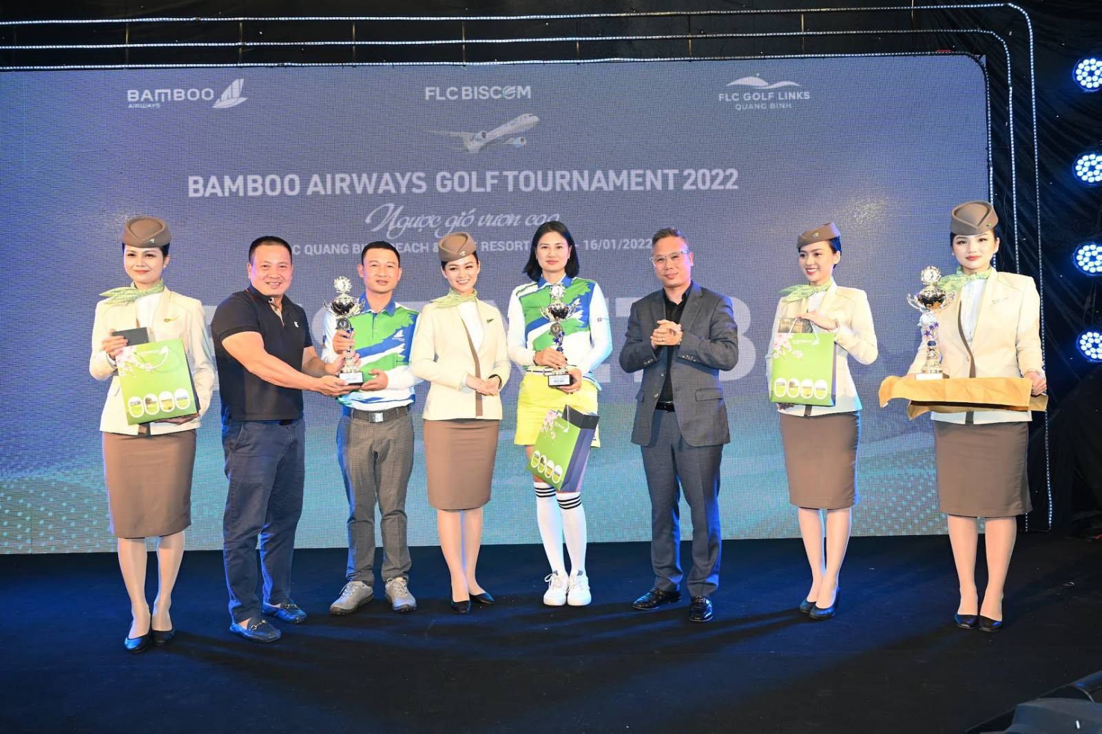 Golfer Phạm Minh Phong vô địch Bamboo Airways Golf Tournament 2022 - Ảnh 2.