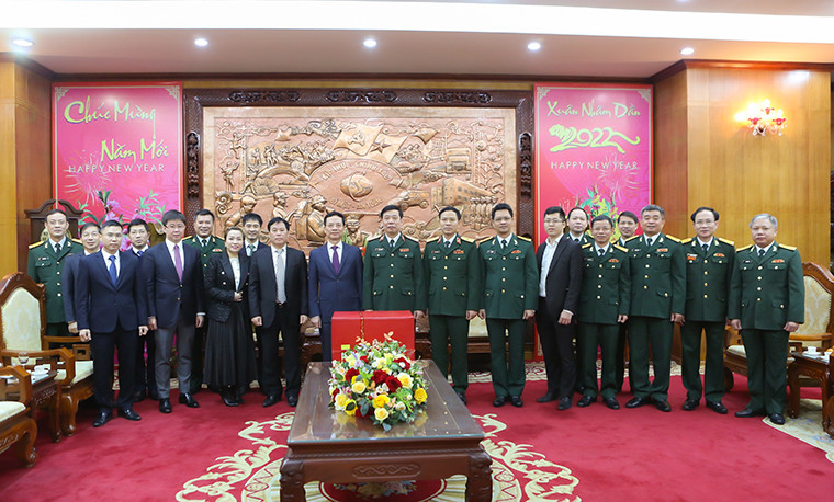 Bộ trưởng Nguyễn Mạnh Hùng thăm và chúc Tết một số đơn vị - Ảnh 2.