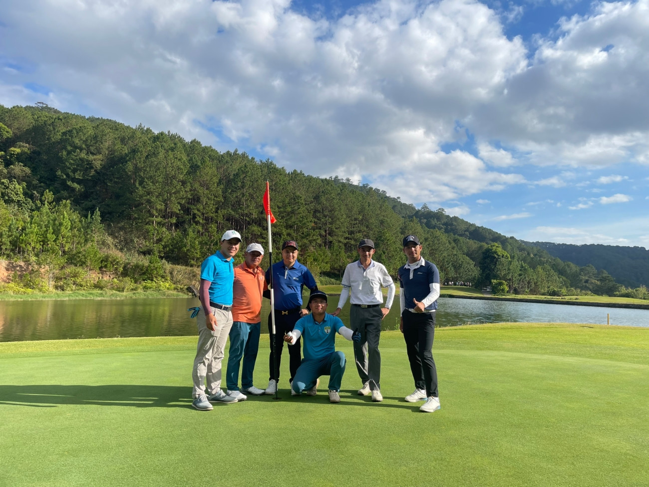 Golfer Huỳnh Văn Toàn và Lương Văn Đa cùng nhau mang về hàng trăm triệu đồng tiền thưởng đến từ VGS Sport - Ảnh 2.
