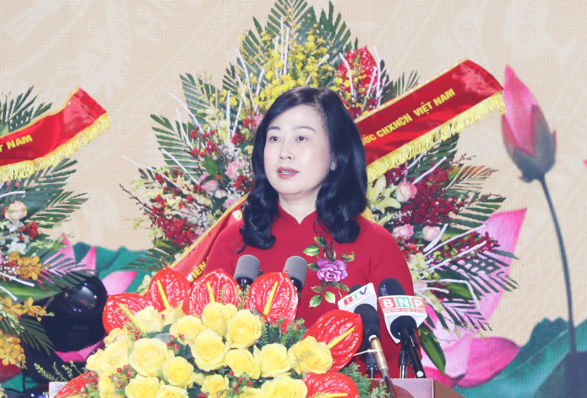 Bắc Ninh kỷ niệm 190 năm thành lập, 25 năm tái lập tỉnh và hân hoan đón nhận Huân chương Lao động hạng Nhất - Ảnh 2.