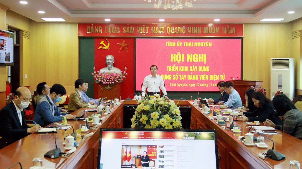 Ứng dụng sổ tay Đảng viên điện tử giúp chuyển đổi số công tác Đảng tại Thái Bình, Thái Nguyên - Ảnh 4.