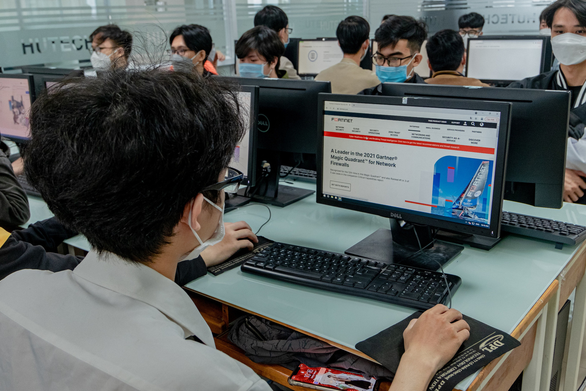 ĐH Công nghệ TP. Hồ Chí Minh thực hiện đào tạo an ninh mạng theo uỷ quyền của Fortinet - Ảnh 3.