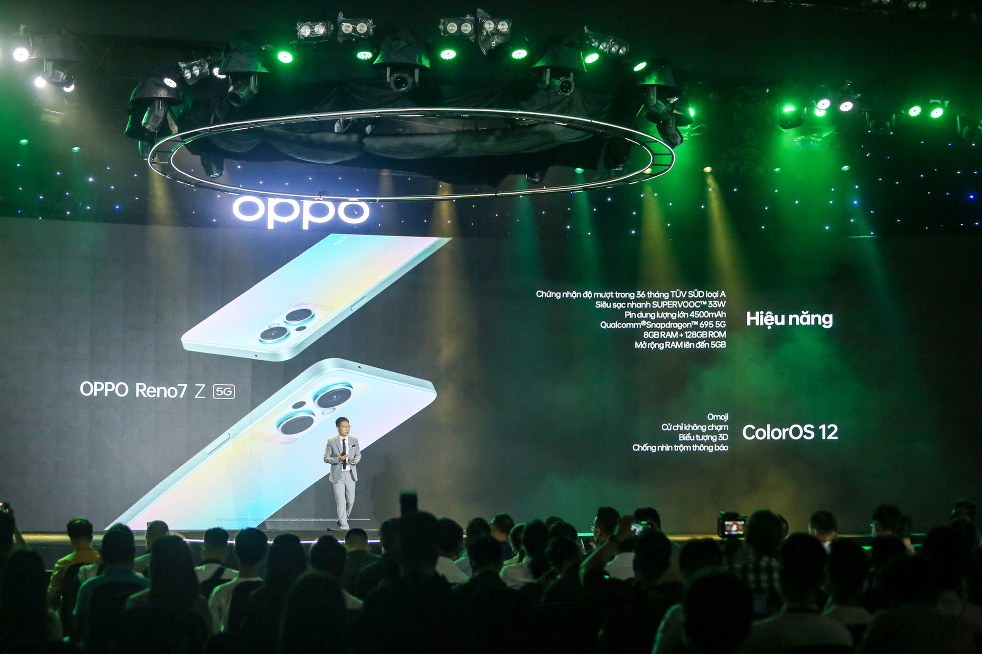 OPPO ra mắt Reno7 Series 5G, giá từ 10,490 triệu đồng - Ảnh 1.