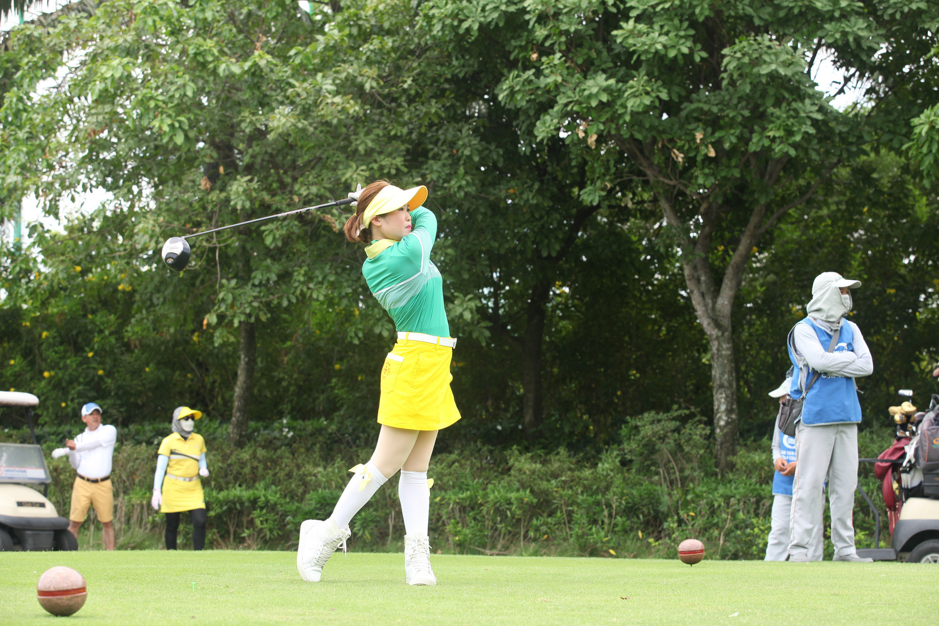 Đội tuyển Golf Họ Dương giành cúp tại “Giải Golf tranh cúp Tứ Hùng Nguyễn – Lê - Trần - Dương” - Ảnh 6.