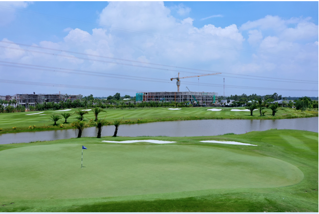 Sức nóng của biệt thự sân golf liền kề TP.HCM - Ảnh 3.