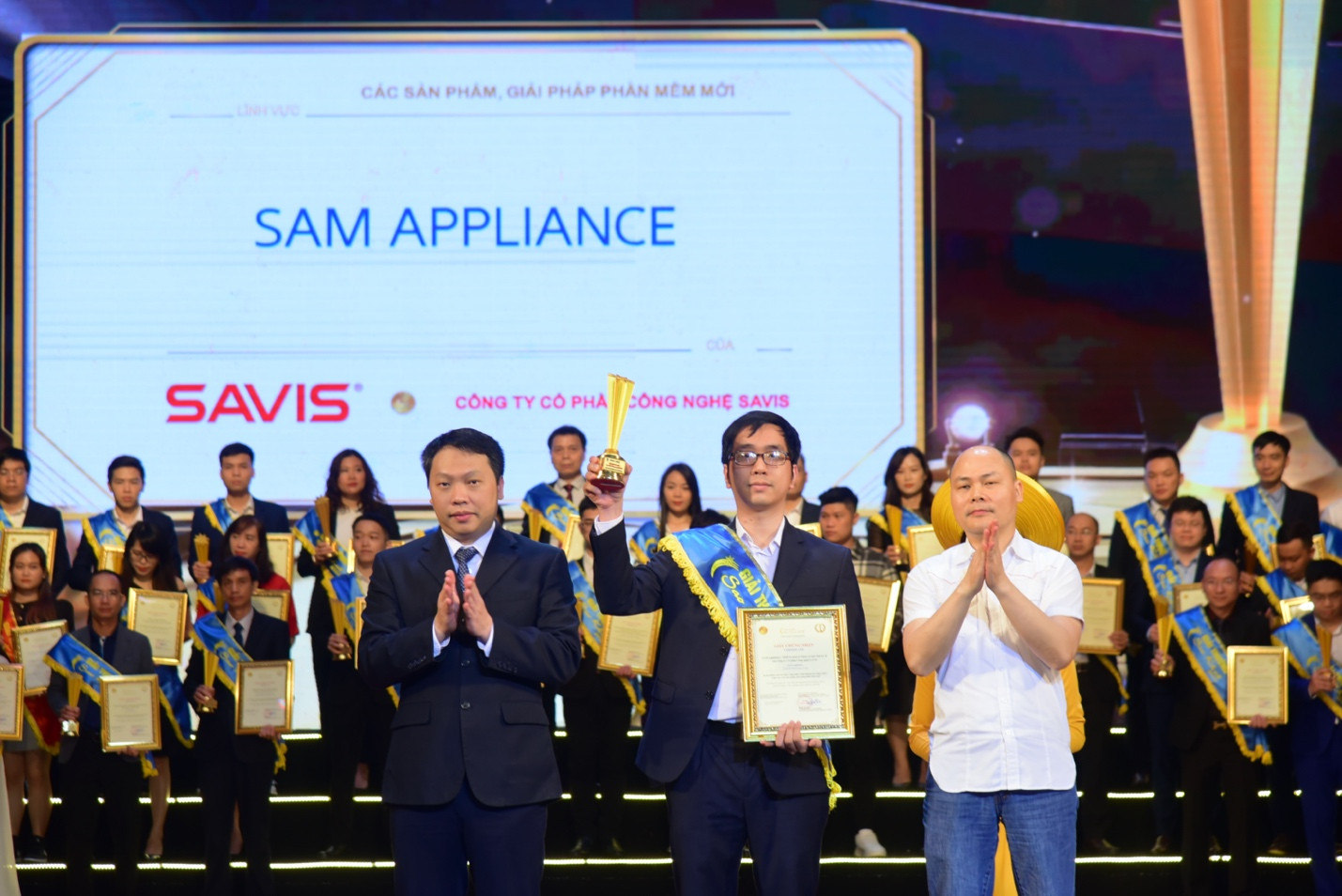 SAVIS tiếp tục giành 3 Giải thưởng Sao Khuê 2022 - Ảnh 1.