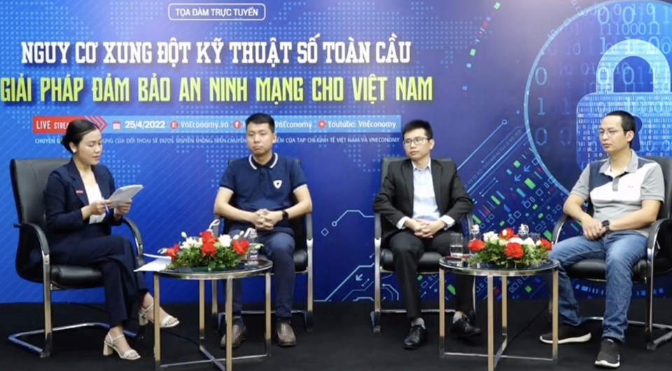 Các chuyên gia an ninh mạng tham gia buổi tọa đàm “Nguy cơ cuộc xung đột kỹ thuật số toàn cầu - Giải pháp đảm bảo an ninh mạng cho Việt Nam”