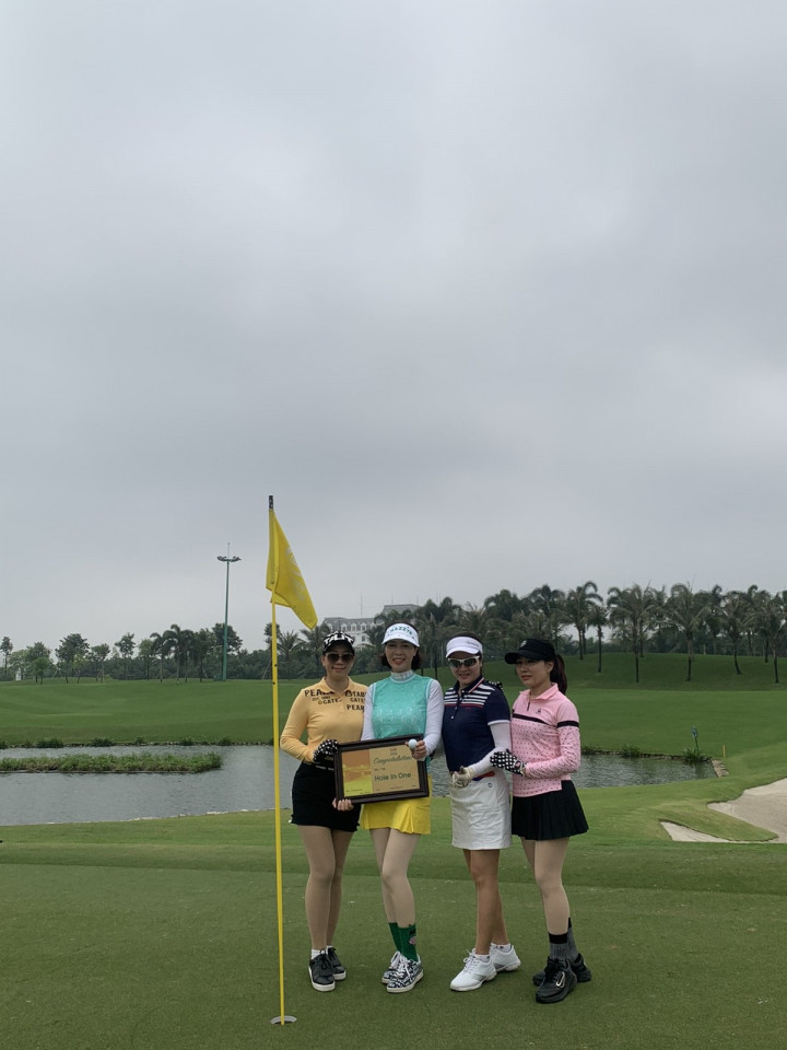 Golfer Nguyễn Trang Nhung ghi HIO tại outing Quý I Ciputra Golf Club - Ảnh 2.
