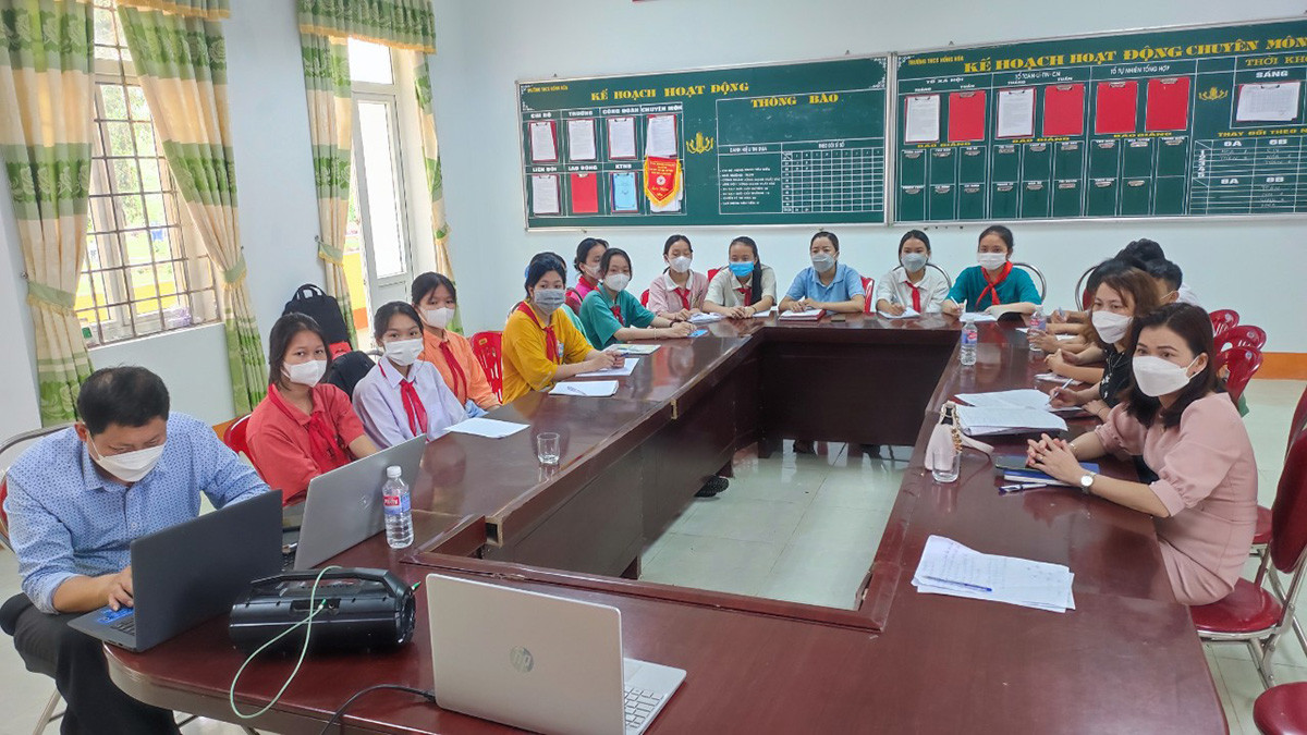 Hỗ trợ hơn 9.000 trẻ em, thanh thiếu niên tại Kon Tum, Quảng Bình an toàn trên môi trường mạng - Ảnh 2.