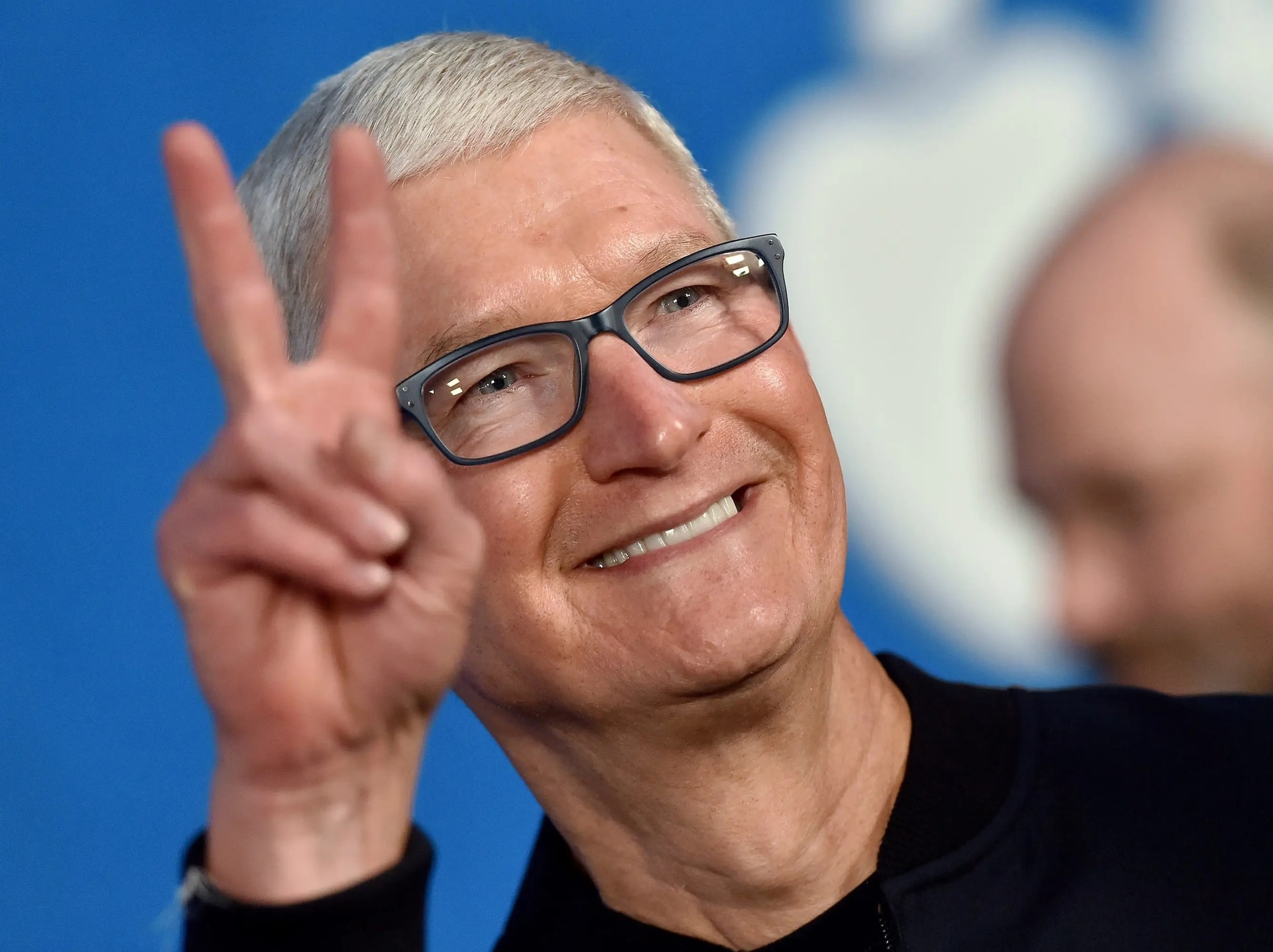 thu nhap cua Tim Cook anh 1