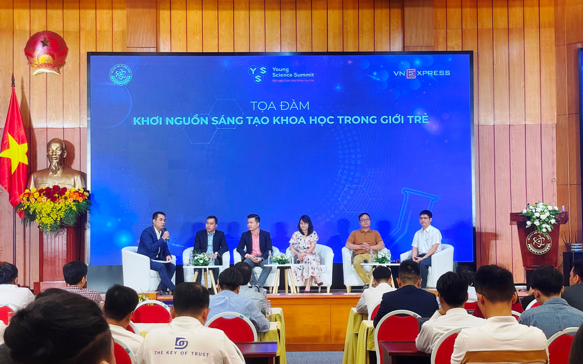 Thúc đẩy, khơi nguồn sáng tạo khoa học trong giới trẻ