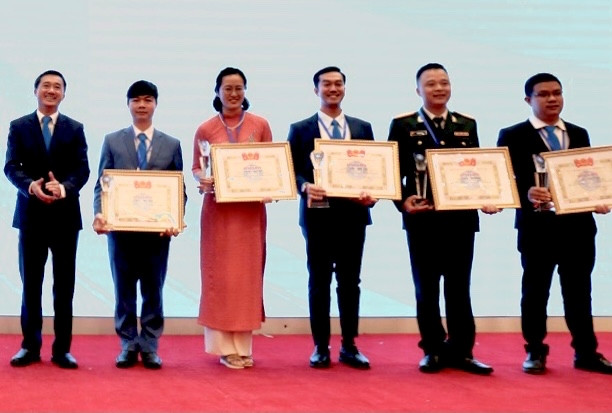 Đại diện Việt Nam vào Chung kết Giải thưởng Khoa học nữ ASEAN 2022 về AI - Ảnh 2.