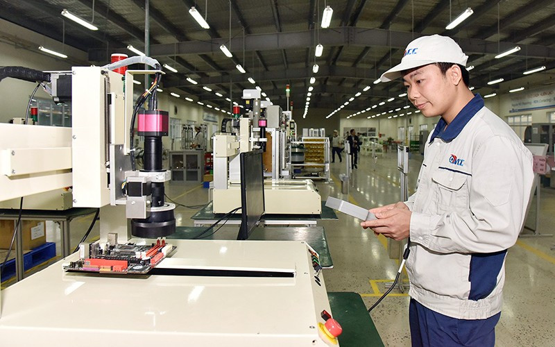 Sản xuất thiết bị tự động tại Công ty Năng lực Việt, Khu công nghiệp Nam Thăng Long, Hà Nội. Ảnh minh họa.