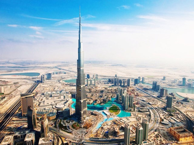 Dubai phát triển TPTM bền vững, thích ứng với biến đổi khí hậu - Ảnh 1.