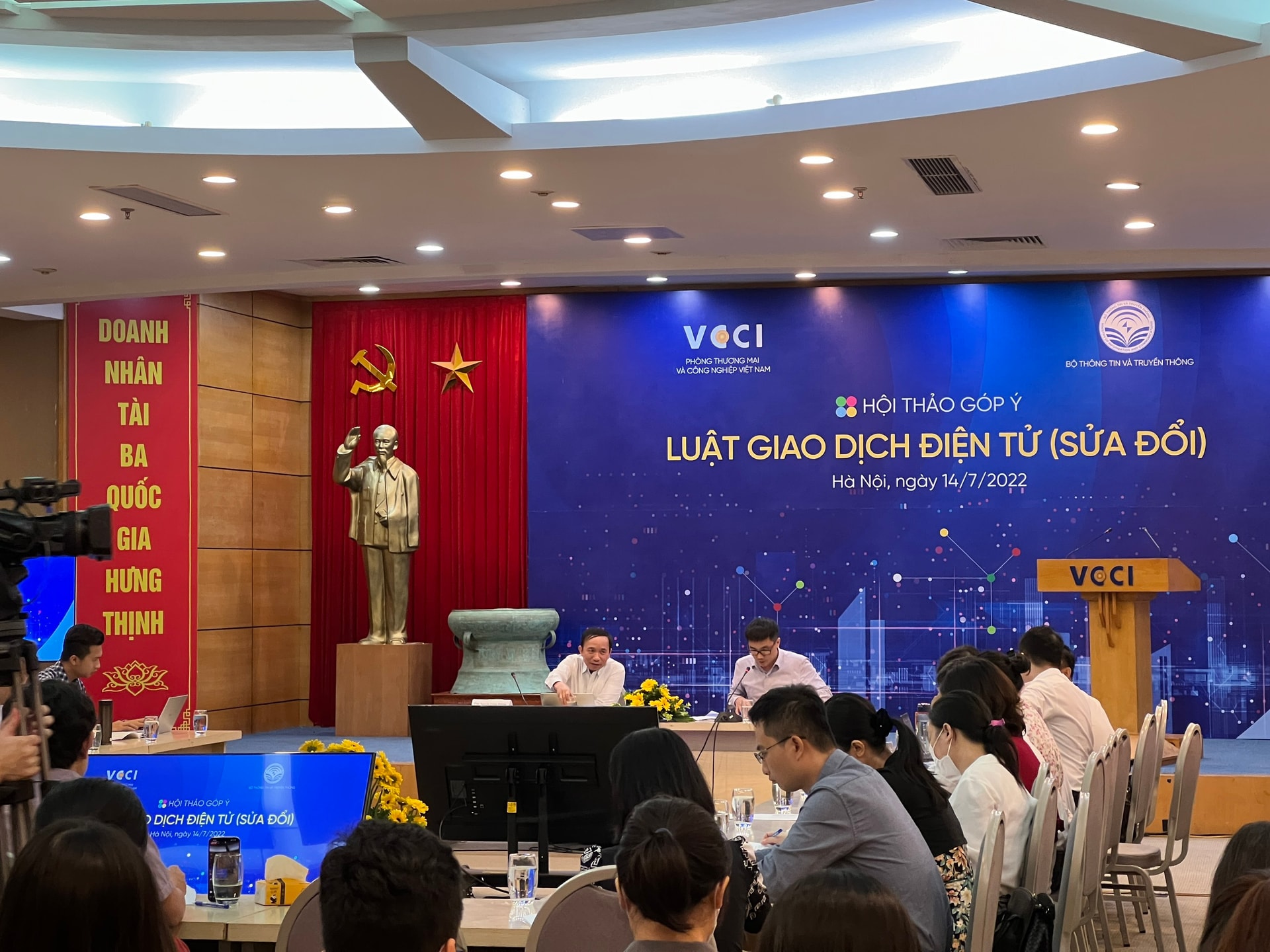 Dự thảo Luật Giao dịch điện tử (sửa đổi): Vẫn còn những quy định chồng chéo