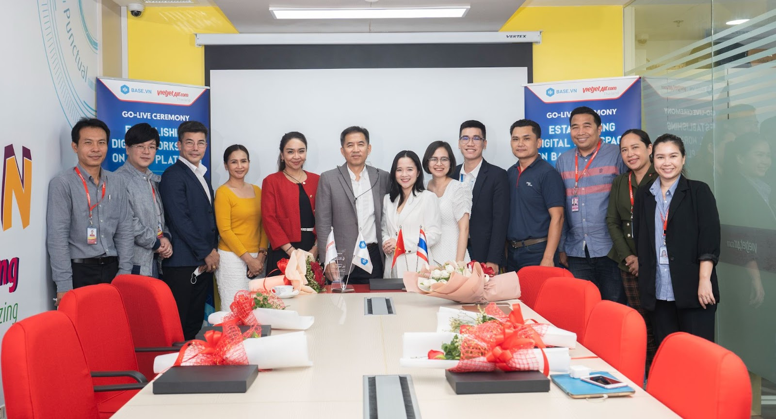 Hợp tác Vietjet Air Thái Lan, Base.vn quyết tâm giúp ngành hàng không “cất cánh trong CĐS” - Ảnh 1.
