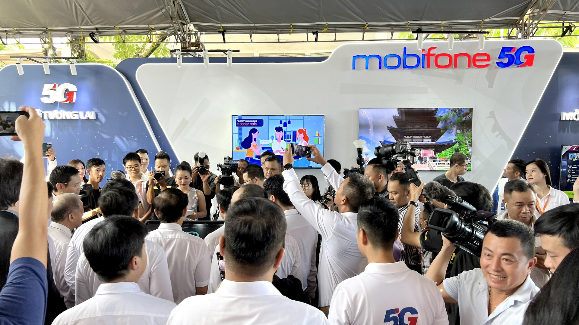 Mạng 5G chính thức triển khai tại thành phố Huế - Ảnh 2.