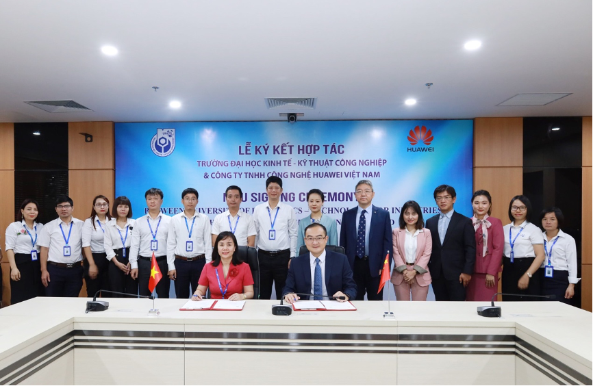 Huawei Việt Nam hợp tác với hai trường ĐH đào tạo nhân lực ICT - Ảnh 1.