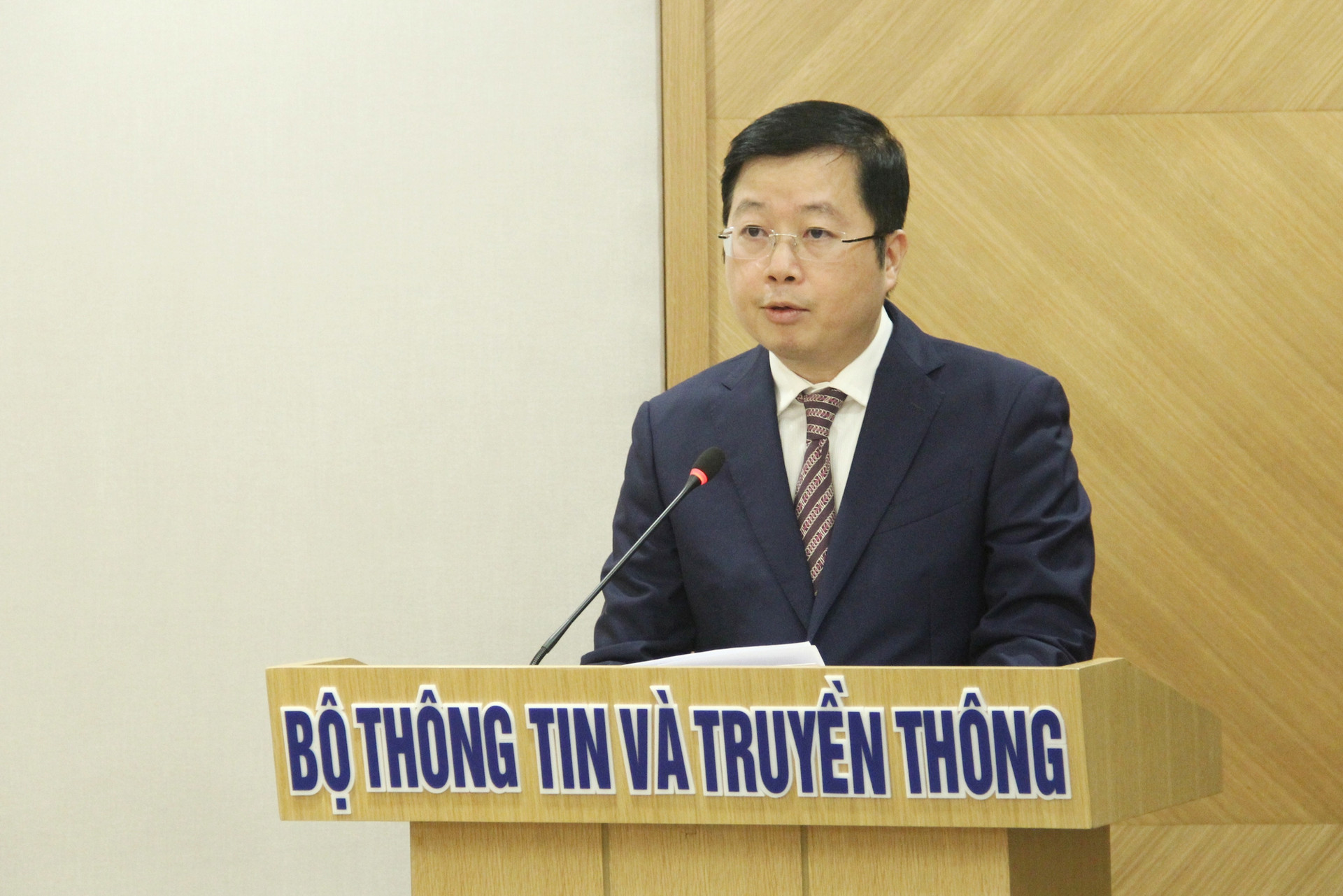 Bộ TT&TT công bố bổ nhiệm ông Nguyễn Thanh Lâm làm Thứ trưởng Bộ TT&TT - Ảnh 4.