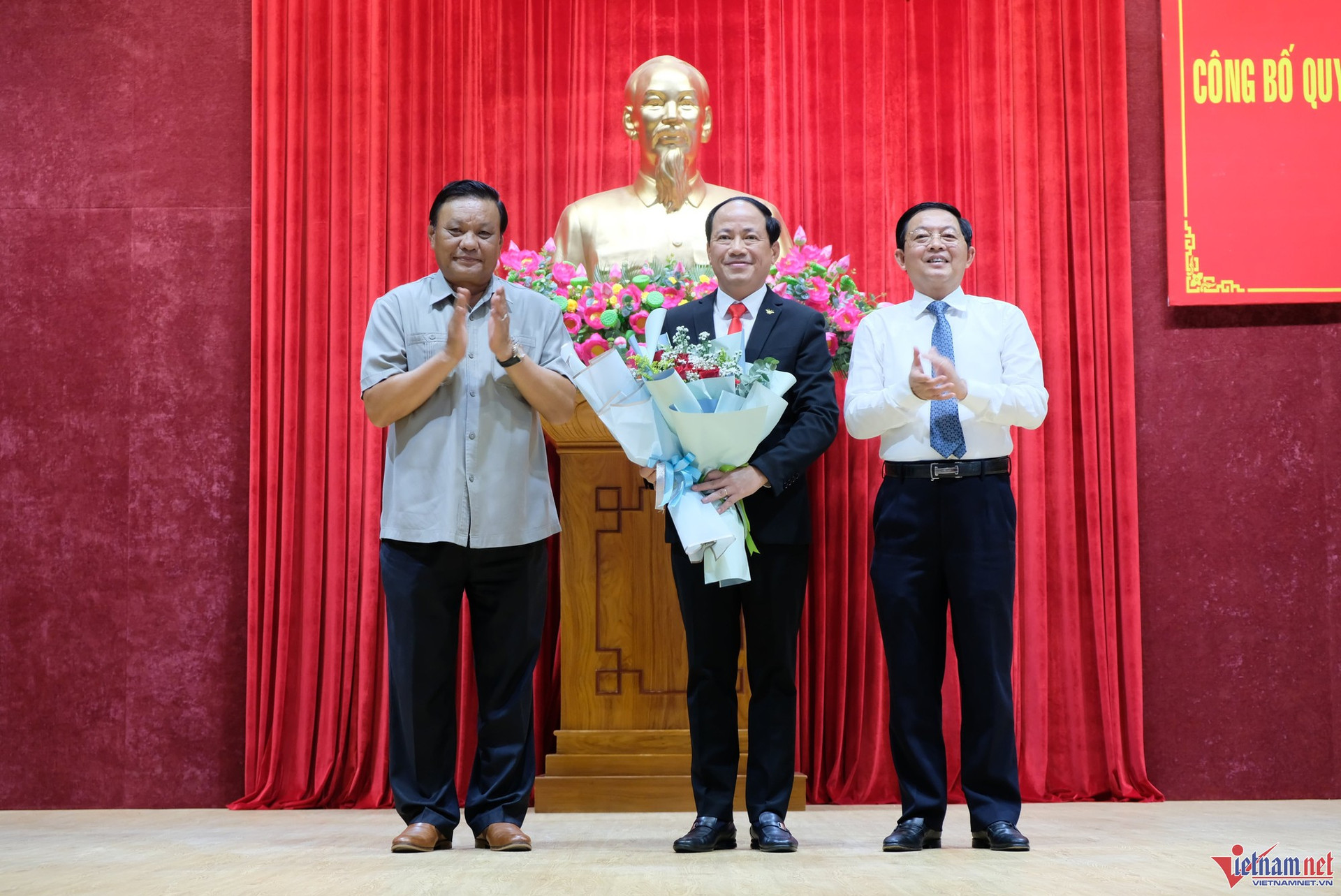Công bố quyết định điều động ông Phạm Anh Tuấn làm Phó Bí thư Tỉnh ủy Bình Định - Ảnh 2.
