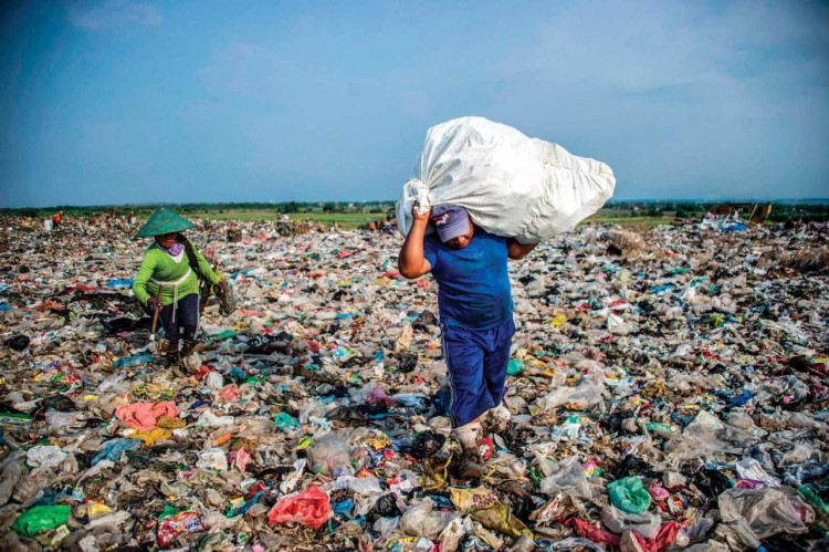 ASEAN và UNOPS hợp tác chống ô nhiễm rác thải nhựa trên biển - Ảnh 1.
