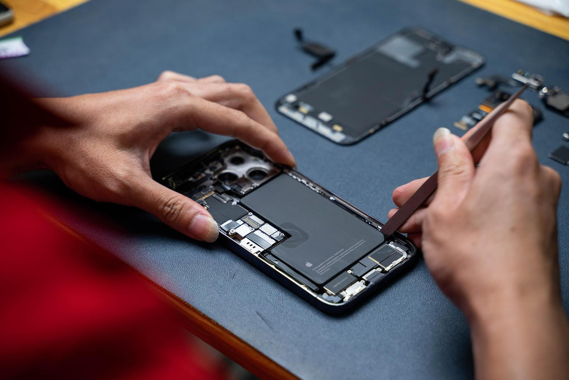 Điện Thoại Vui mở linh kiện bên trong iPhone 14 Pro Max đầu tiên tại Việt Nam - Ảnh 5.