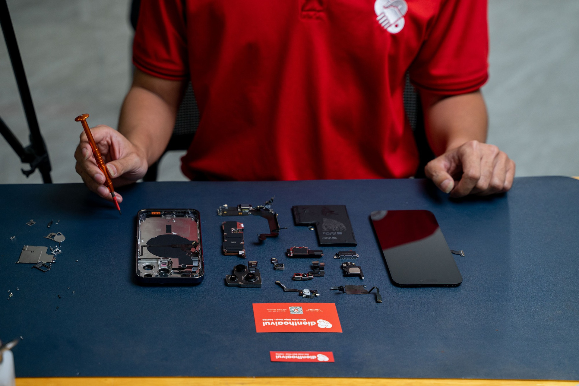 Điện Thoại Vui mở linh kiện bên trong iPhone 14 Pro Max đầu tiên tại Việt Nam - Ảnh 8.